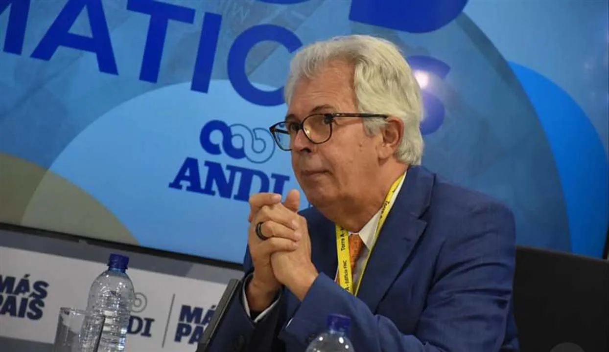 Imagen Jaime Arrubla en el foro sobre Asamblea Nacional Constituyente
